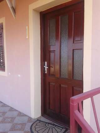 Гостевой дом GUEST HOUSE ZLATA Сутоморе Апартаменты с 2 спальнями-47