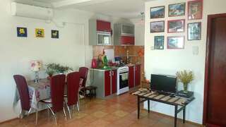 Гостевой дом GUEST HOUSE ZLATA Сутоморе Апартаменты с 2 спальнями-51